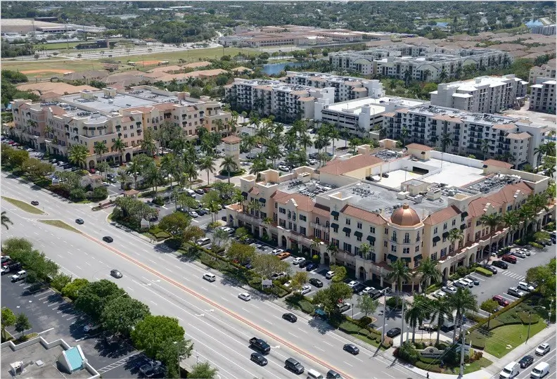 Renaissance Commons and Shoppes